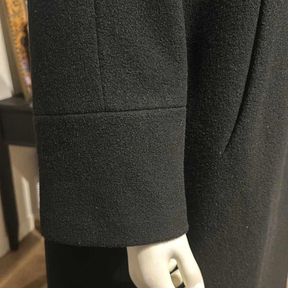 Albert Nipon Stunning vintage wool swing coat with fox fur trim.😍